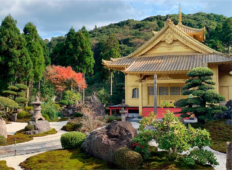 青隆寺の庭園